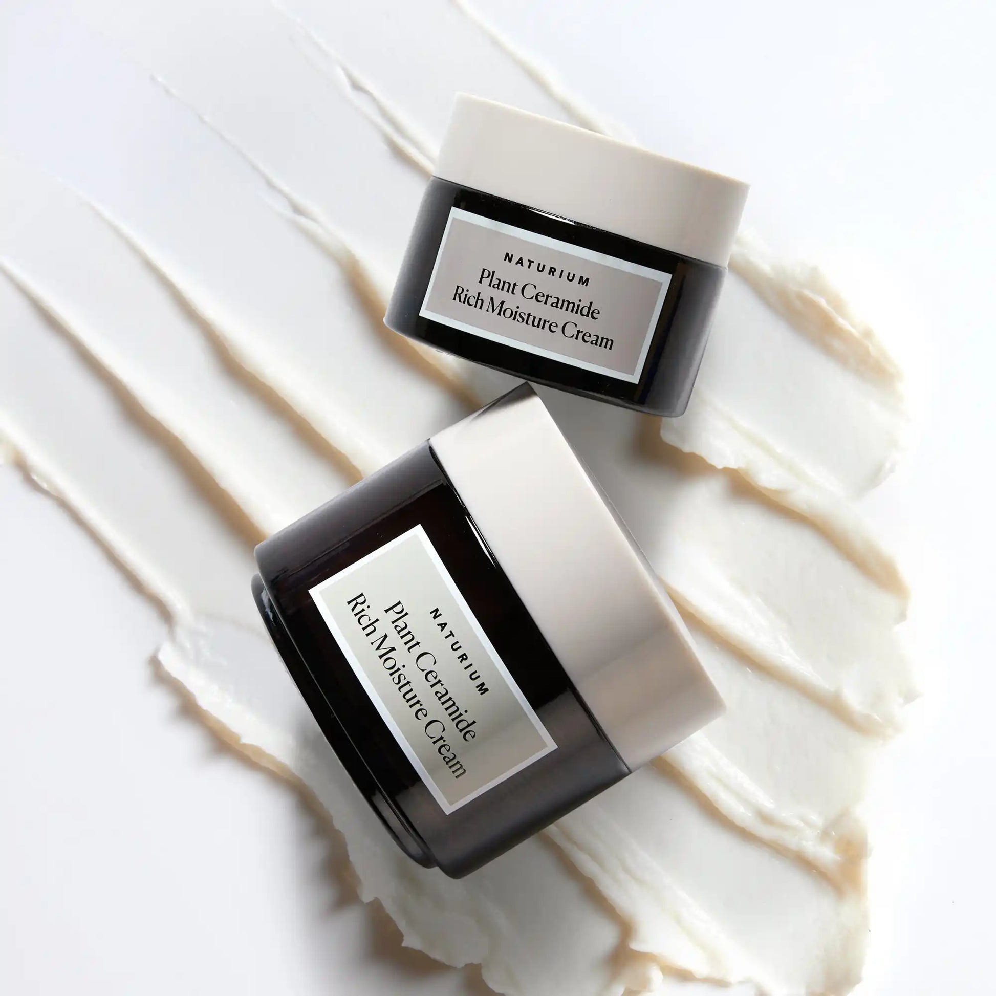 plant-ceramide-rich-moisture-cream-jumbo-m7 11_18_2021_Naturium0575-crop.webp